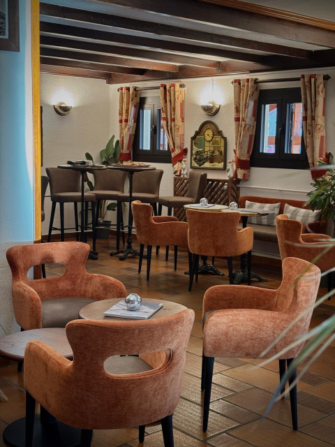 Bar.jpg - © MICHEL MARTIN Bar.jpg