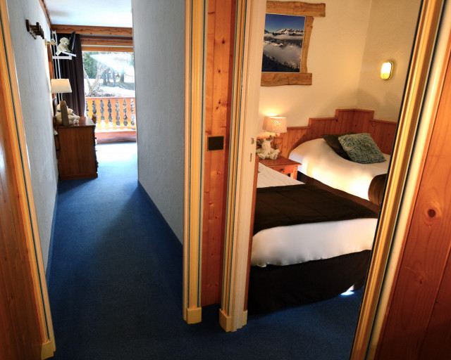 Hôtel SERRE PALAS - © Hôtel SERRE PALAS Hôtel SERRE PALAS