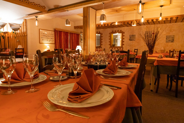 Hôtel Adret - © Hôtel Adret Hôtel Adret