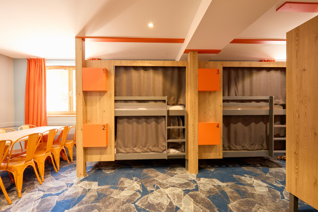 BASE CAMP LODGE - © Base Camp Lodge BASE CAMP LODGE