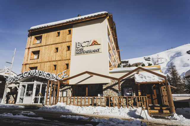extérieur - © base camp lodge extérieur