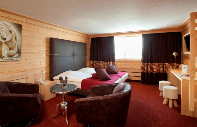 Chambre confort - © Hotel les Melezes Chambre confort
