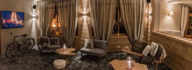 HOTEL LES FLOCONS - © HOTEL LES FLOCONS HOTEL LES FLOCONS