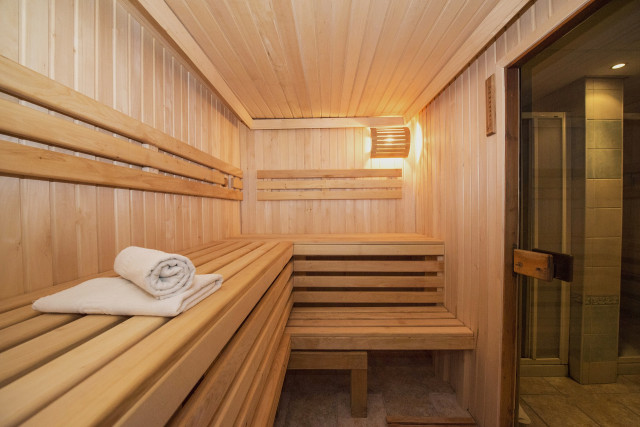 BASE CAMP LODGE - © Base Camp Lodge BASE CAMP LODGE