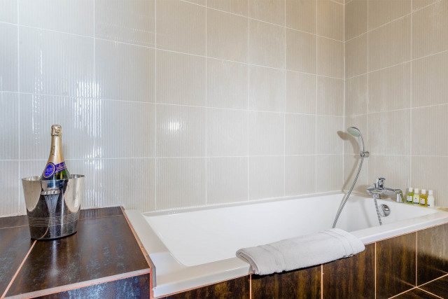 Suite Duplex - salle de bain - © Art Prisme Suite Duplex - salle de bain