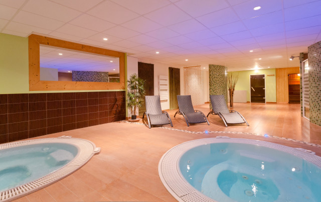 JACUZZI_19_MMV-Panorama©ManuReyboz (1).jpg - © MMV JACUZZI_19_MMV-Panorama©ManuReyboz (1).jpg