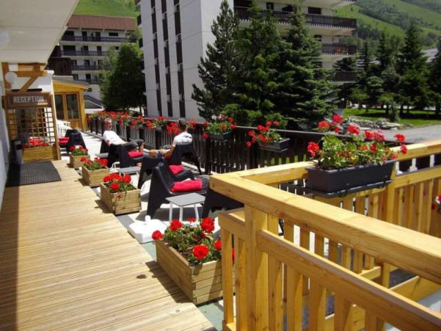800x600_hotel_de_la_valentin_terrasse_2029.jpg 800x600_hotel_de_la_valentin_terrasse_2029.jpg