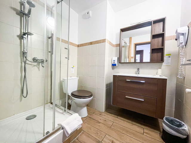 bagno_rinnovato_primo_e_secondo_piano_2.jpeg bagno_rinnovato_primo_e_secondo_piano_2.jpeg