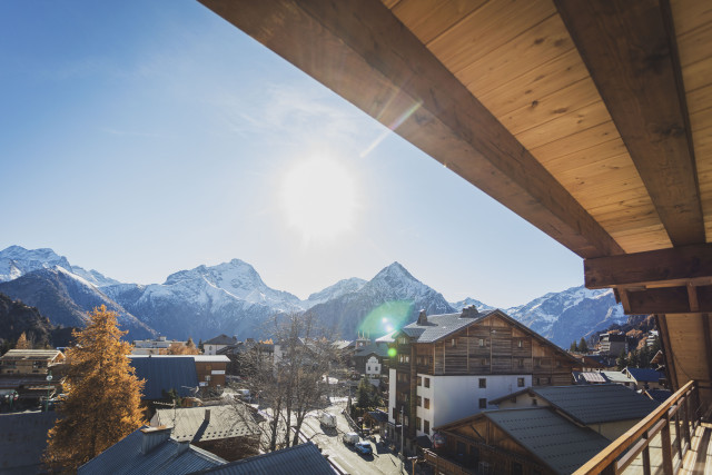 BASE CAMP LODGE - © Base Camp Lodge BASE CAMP LODGE