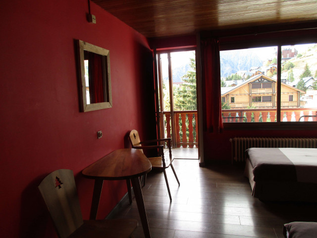 HOTEL LES LUTINS HOTEL LES LUTINS