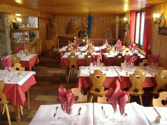 le-cairn-restaurant-423 le-cairn-restaurant-423