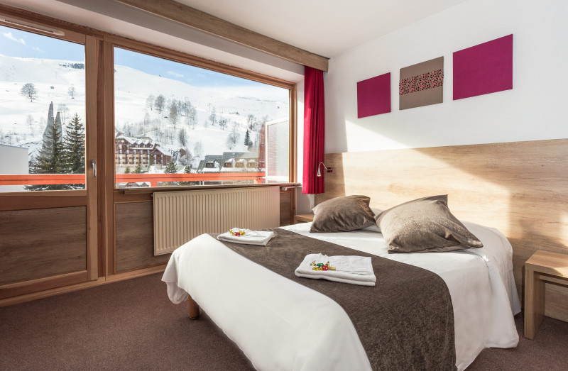 CHAMBRE_70_MMV_2Alpes-Panorama_ManuReyboz (1).jpg