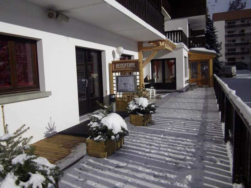 800x600_hotel_de_la_valentin_entree_2024.jpg 800x600_hotel_de_la_valentin_entree_2024.jpg