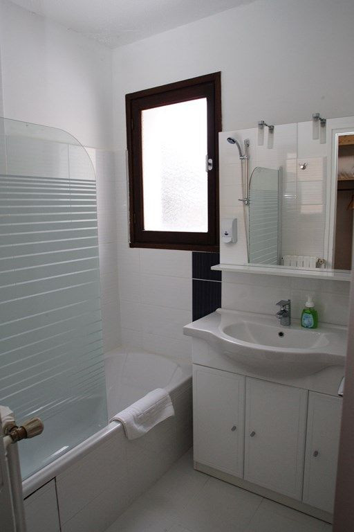 hotel_de_la_valentin_salle_de_bain_2047.jpg hotel_de_la_valentin_salle_de_bain_2047.jpg