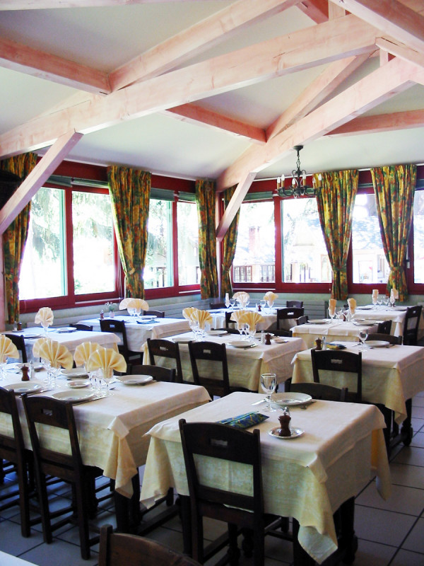 restaurant Château Hôtel de la Muzelle - © Chantal GIRARD restaurant Château Hôtel de la Muzelle