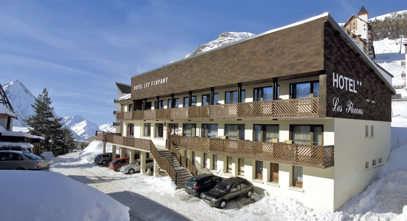 HOTEL LES FLOCONS - © HOTEL LES FLOCONS HOTEL LES FLOCONS