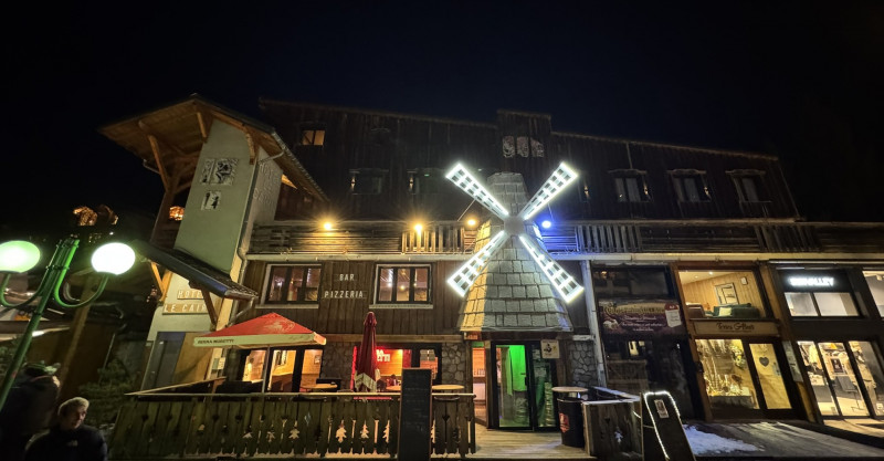 Façade Soir - Pizzeria