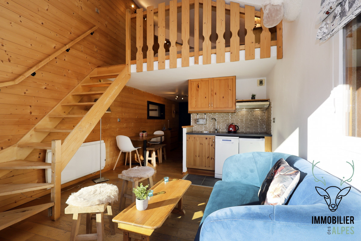 12-alpages-b8-w-4275382