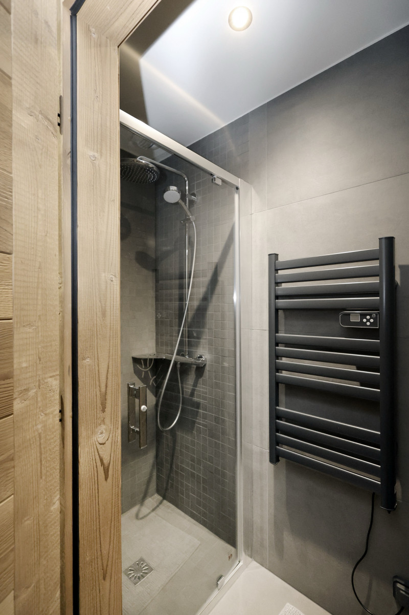 SDB CHAMBRE 2 LOUP BLANC