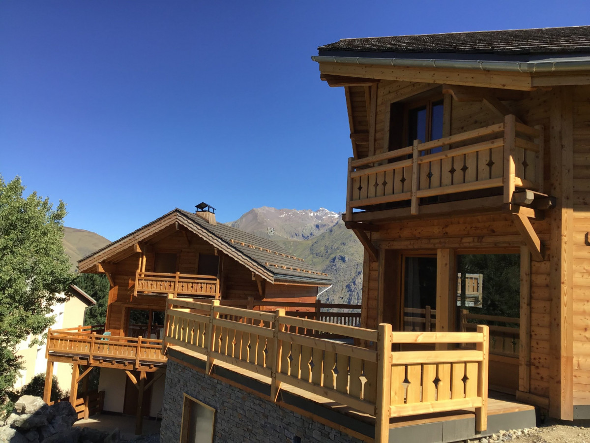 CHALET HAPPY - Chalet 10 personnes CHALET HAPPY - Chalet 10 personnes