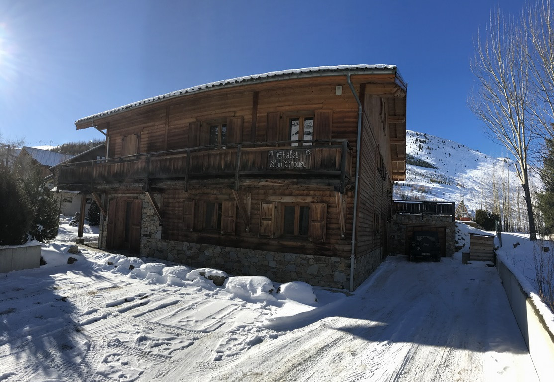 CHALET LOU CROUET Appartement 12 personnes