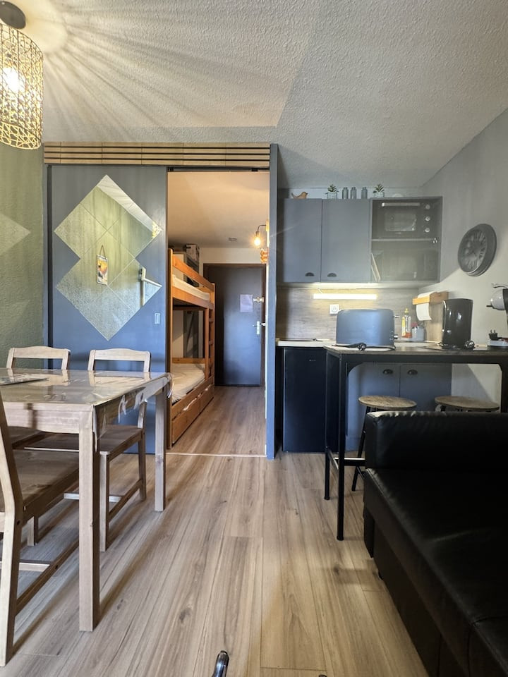 1614e5a6-8020-455e-9719-5a7ad70bb8fd-4371688