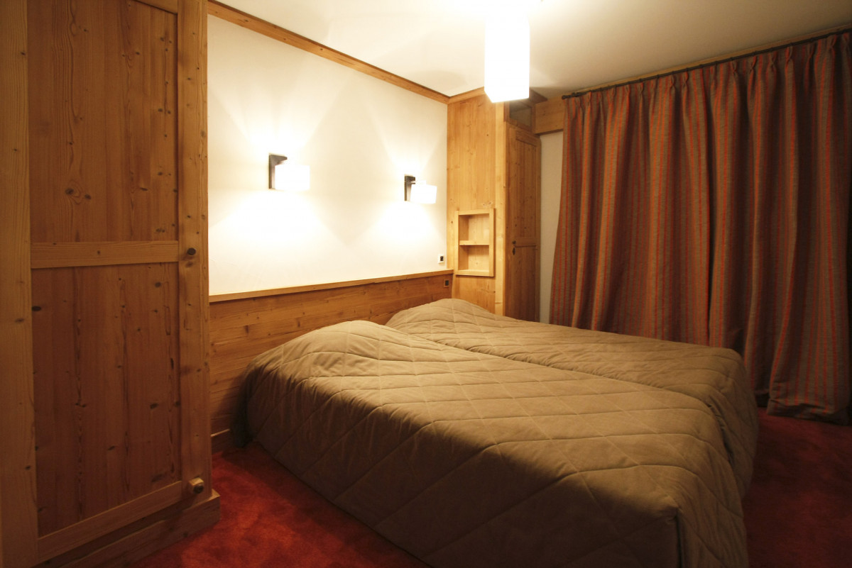 11-val-ecrin-les-2-alpes-chambre-2