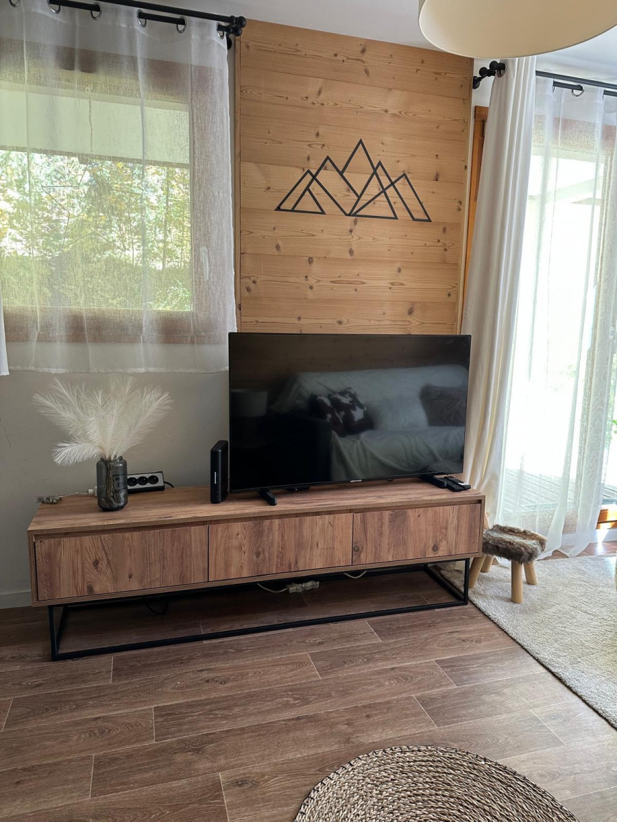 c5663f1d-63e8-4a49-9730-dc5a8d309750 c5663f1d-63e8-4a49-9730-dc5a8d309750