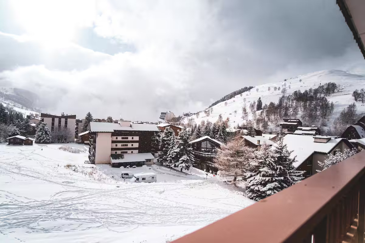 3a8f6d4a-4781-42af-88a9-6e6404d764a9-4228778 3a8f6d4a-4781-42af-88a9-6e6404d764a9-4228778