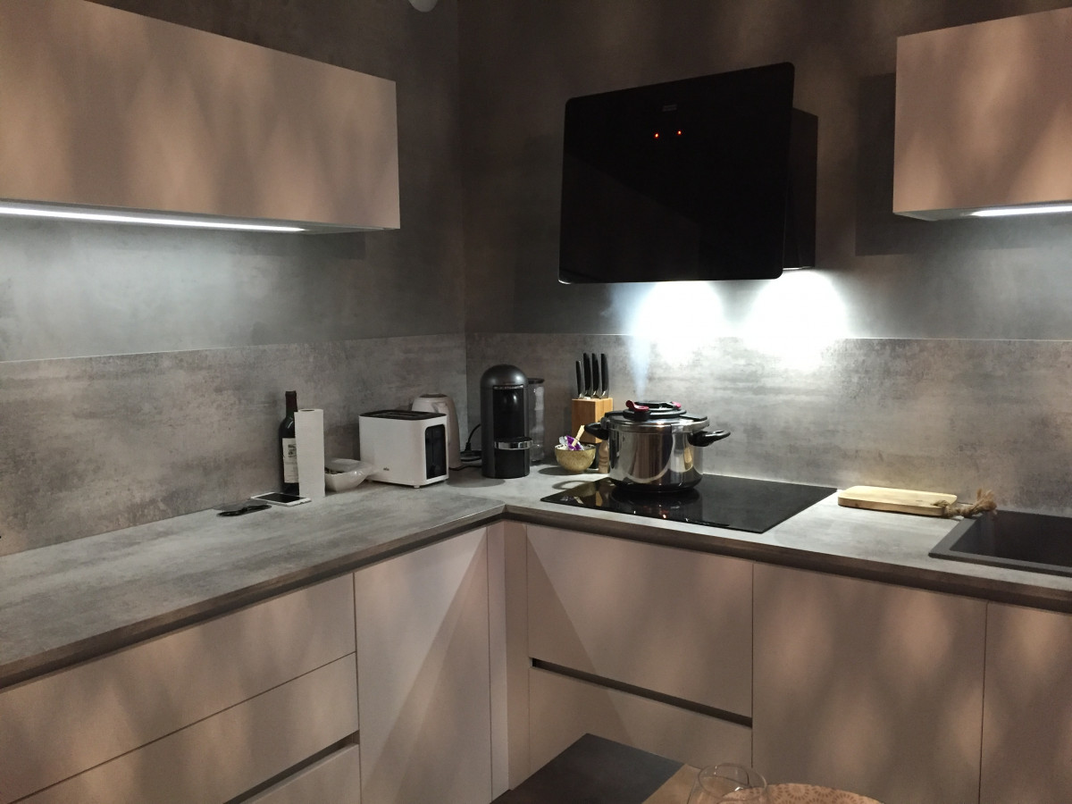 Pièce de vie espace cuisine tout équipé