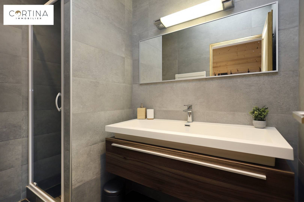_clients_223886005_photos_15k_5151744