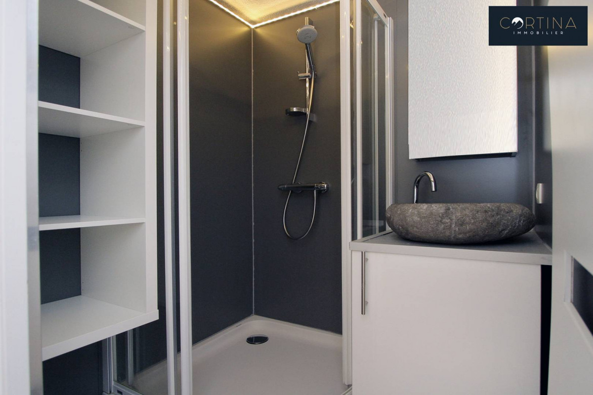 _clients_223886005_photos_30k_4644572