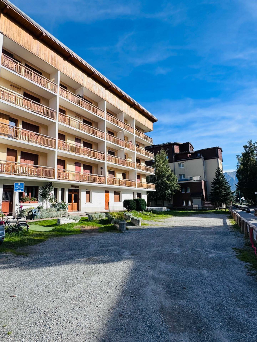 _lv_images__lot_0000000021_13_4634693