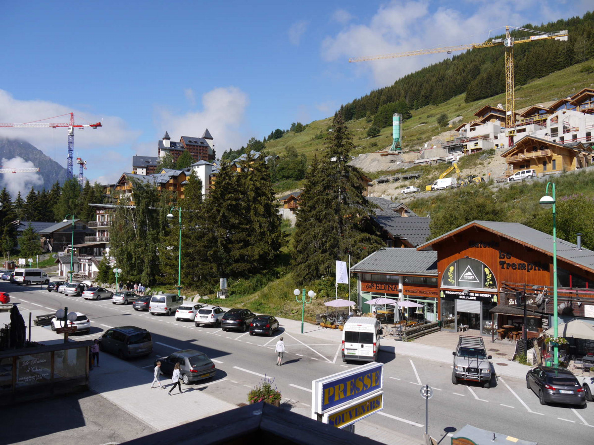 _lv_images__lot_0000000056_05_4579531 _lv_images__lot_0000000056_05_4579531