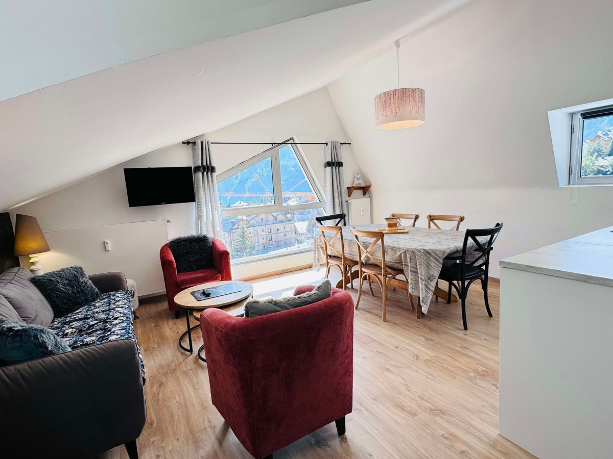 _lv_images__lot_0000000112_04_4281041 _lv_images__lot_0000000112_04_4281041