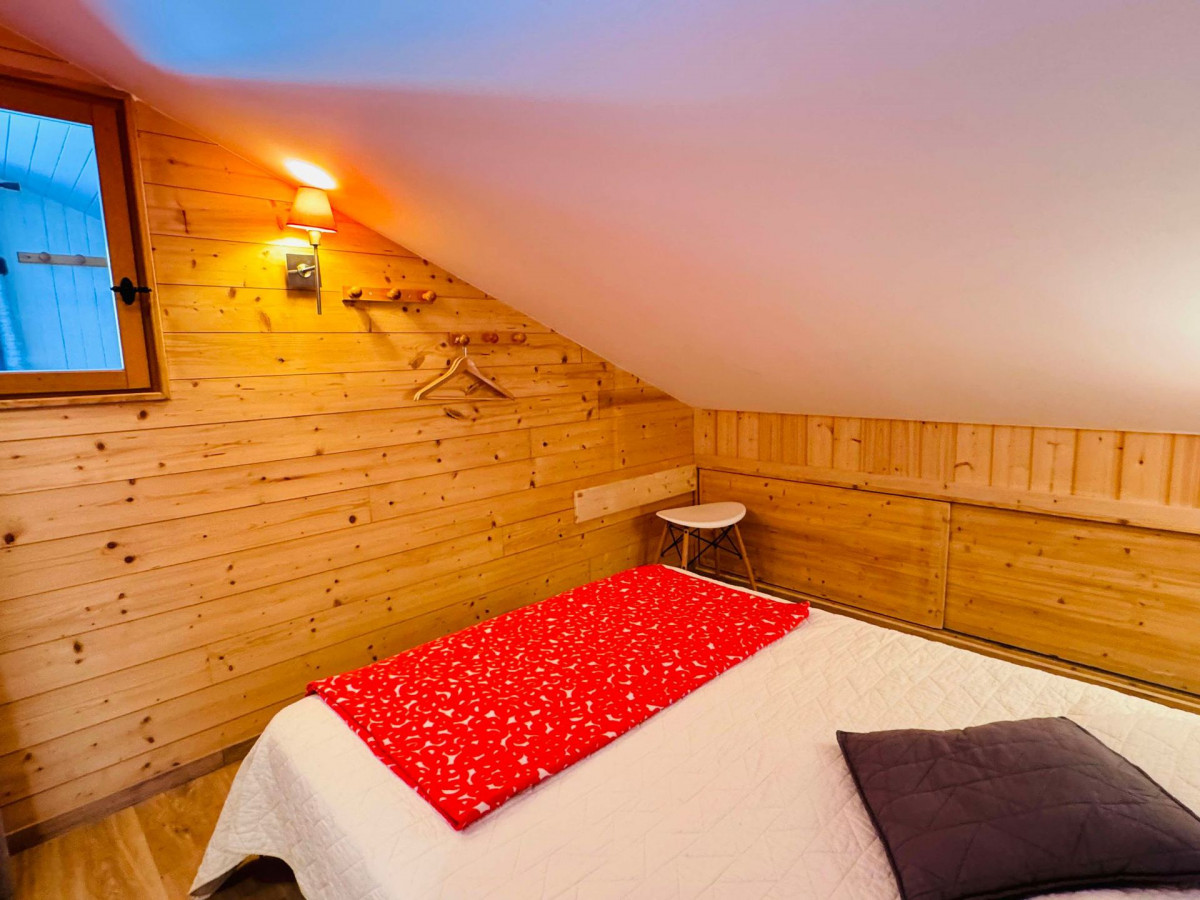 _lv_images__lot_0000000112_11_4652294