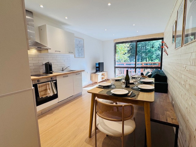 _lv_images__lot_0000000122_10_4365291