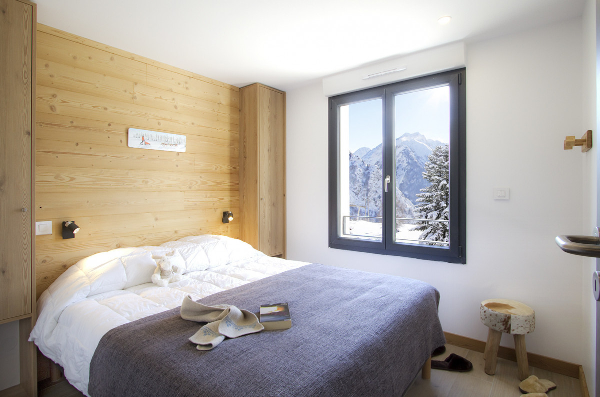 _lv_images__lot_0000000765_04_5014781