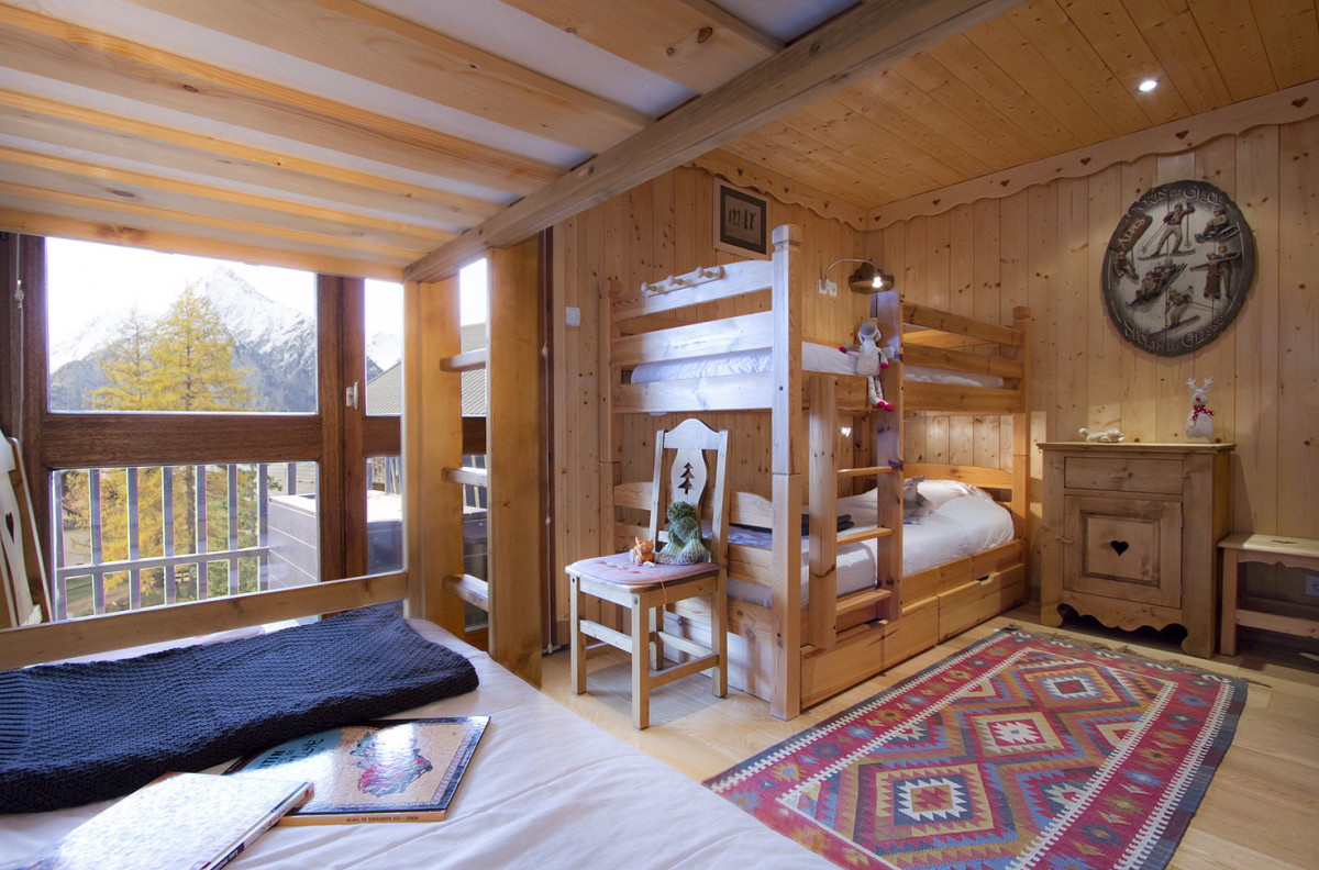 _lv_images__lot_0000001041_06_4616007