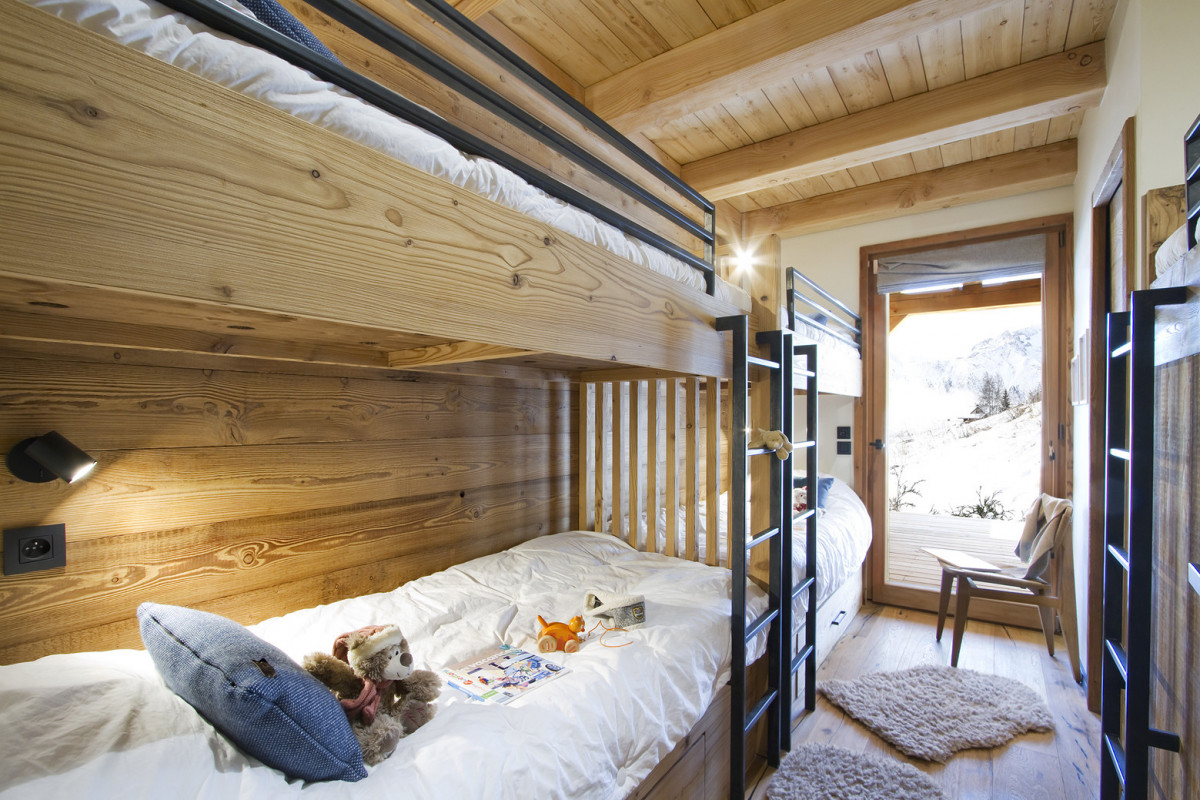 _lv_images__lot_0000001046_12_4250864