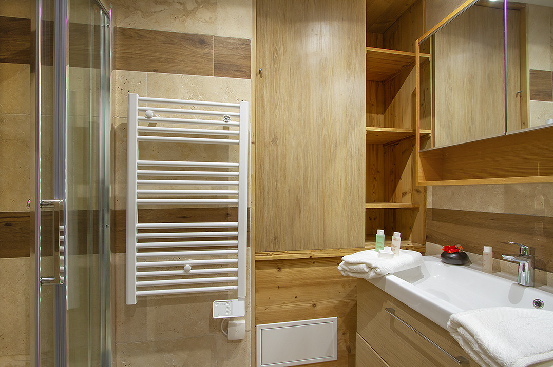 _lv_images__lot_0000001094_07_4196021 _lv_images__lot_0000001094_07_4196021