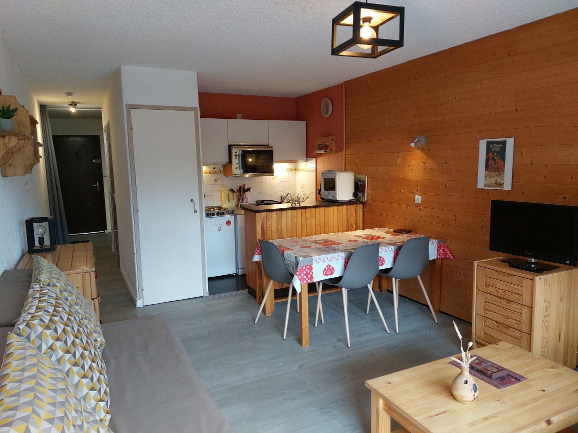 _lv_images__lot_0037250140_05_4513744