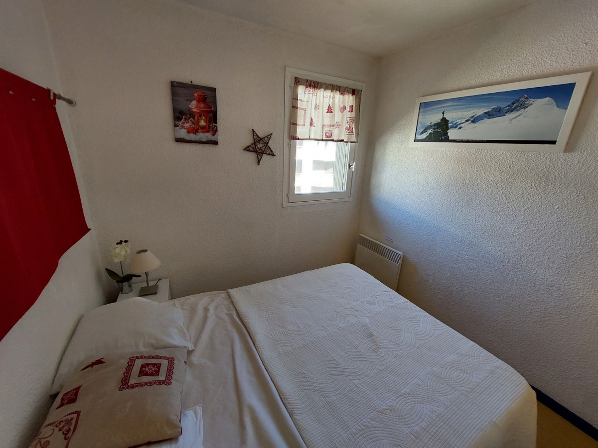 _lv_images__lot_0037250678_13_3877610