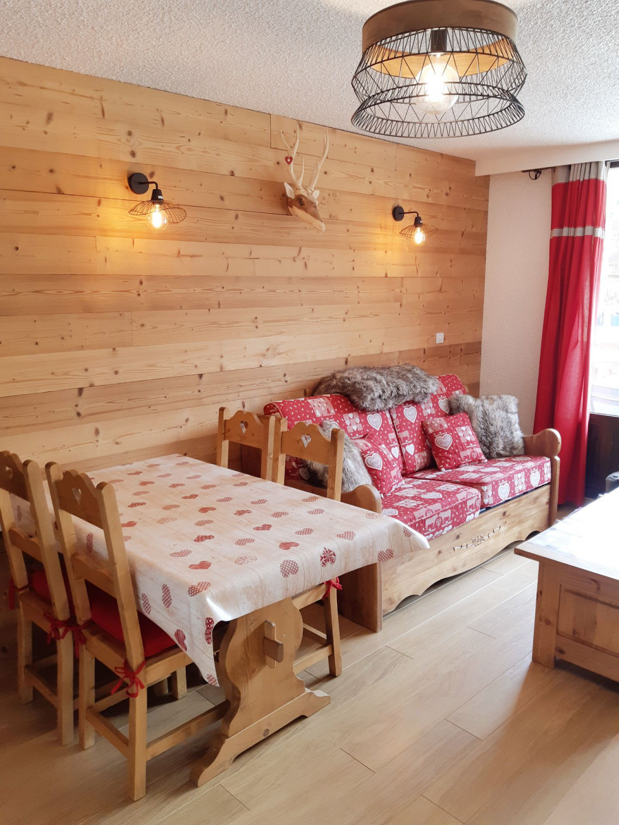 _lv_images__lot_0037250831_01_4158160