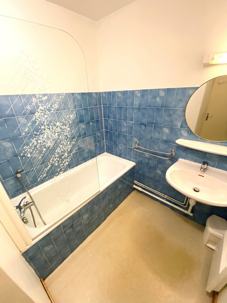 _lv_images__lot_0037251136_10_4328059