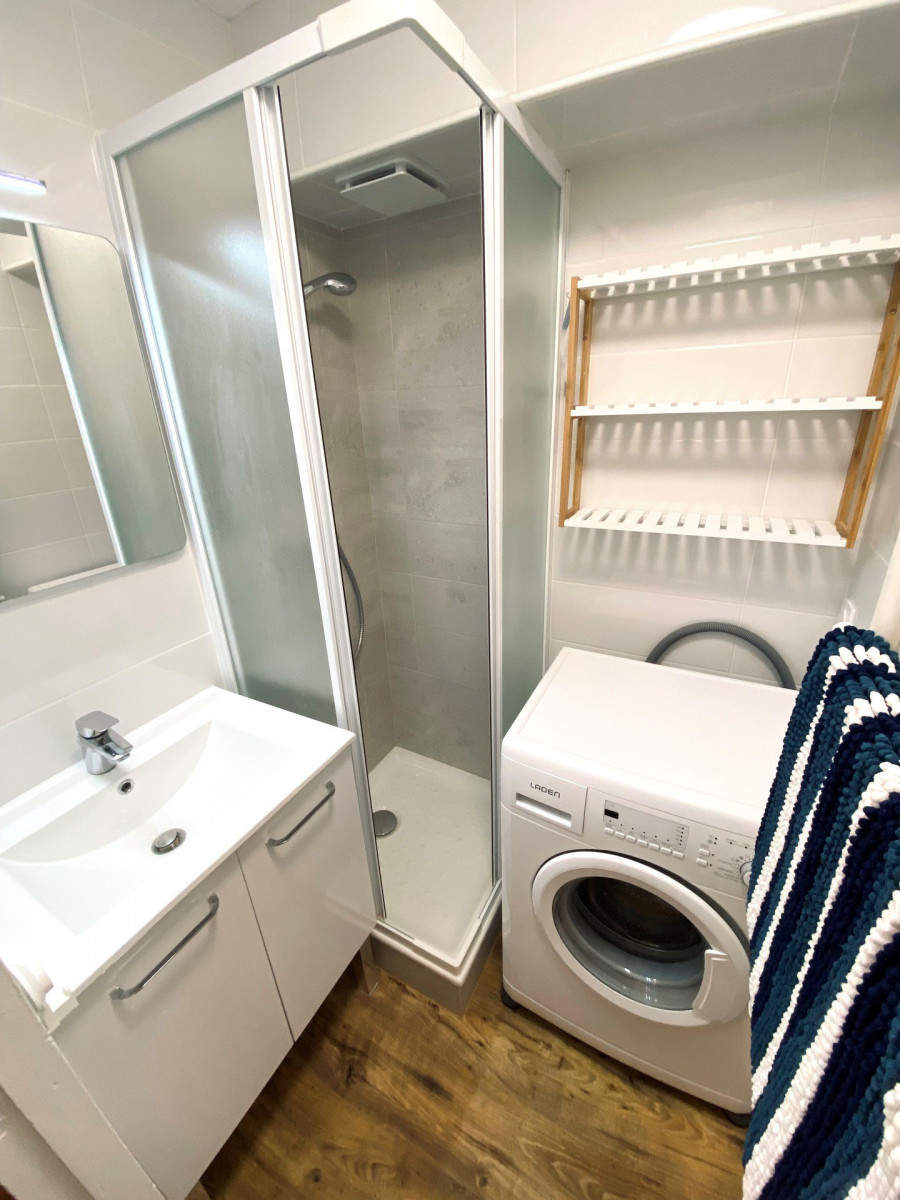 _lv_images__lot_0037251145_12_4224381