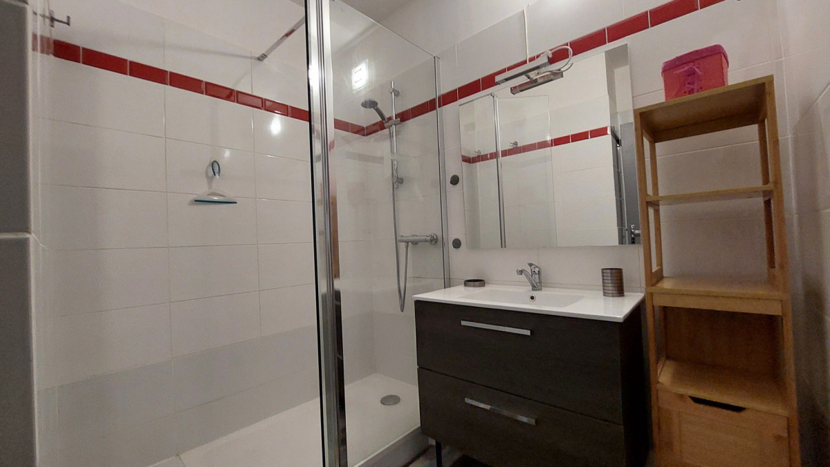 _lv_images__lot_0037251264_05_4550790