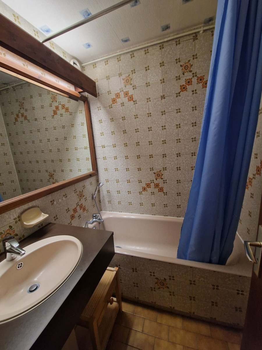 _lv_images__lot_0037251282_03_4495888