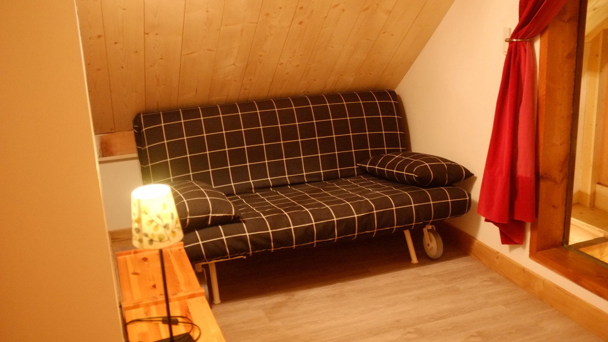 aigle-mezzanine-4305381 aigle-mezzanine-4305381