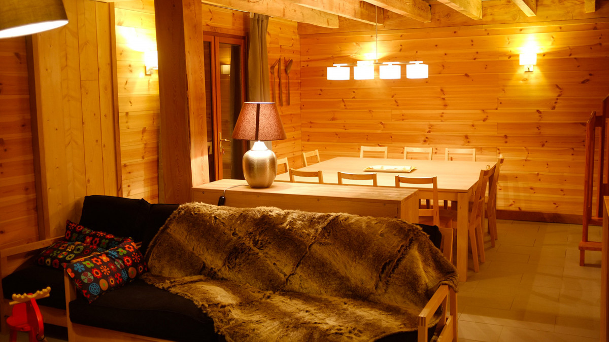 aigle-table-4305389 aigle-table-4305389